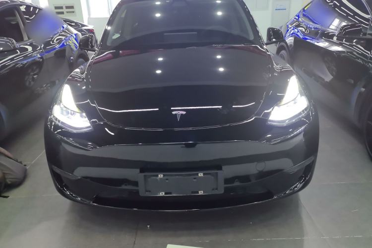 Used Tesla Model Y 2021 Long-Range All-Wheel-Drive Version Front