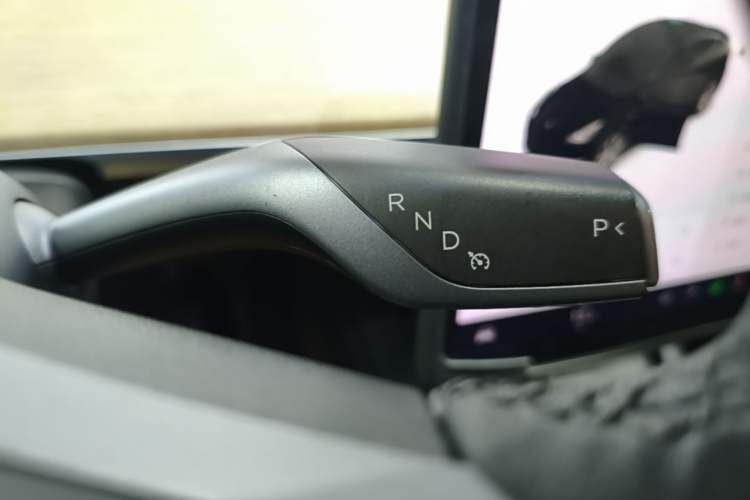 Used Tesla Model Y 2021 Long-Range All-Wheel-Drive Version Gear Lever