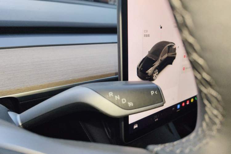 Used Tesla Model Y 2021 Long-Range All-Wheel-Drive Version 3D7 Gear Lever