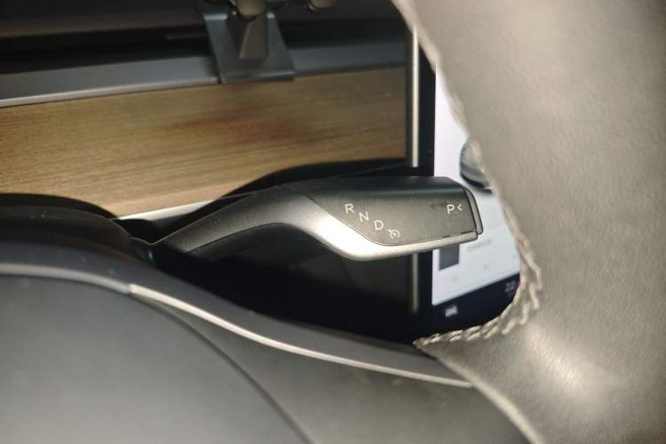 Used Tesla Model Y 2021 Standard Range Rear-Wheel Drive Version Gear Lever