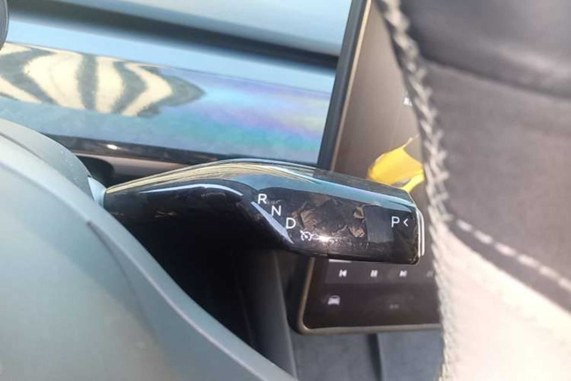 Used Tesla Model Y 2021 Long-Range All-Wheel-Drive Version 3D7 Gear Lever