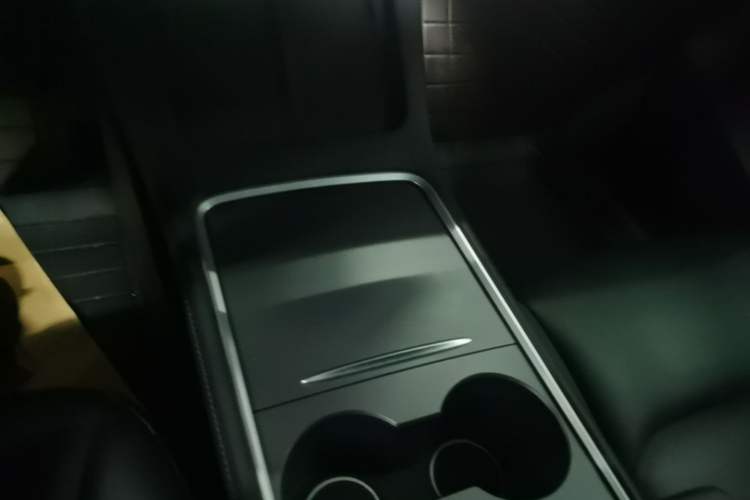 Used Tesla Model Y 2021 Long-Range All-Wheel-Drive Version Gear Lever