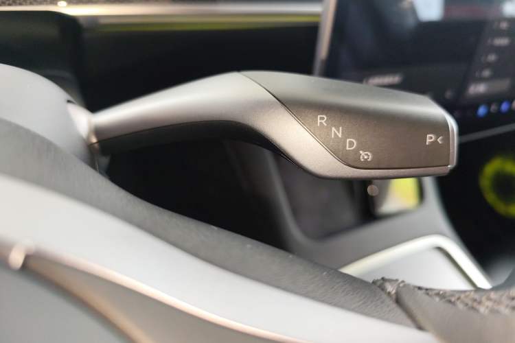 Used Tesla Model Y 2021 Long-Range All-Wheel-Drive Version Gear Lever