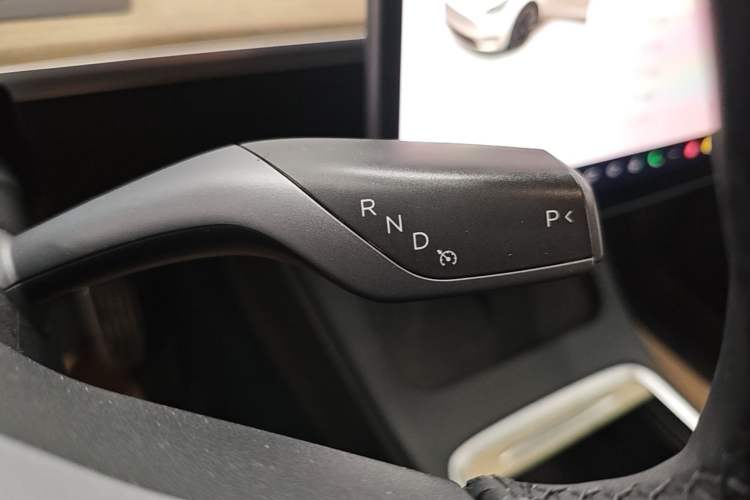 Used Tesla Model Y 2021 Long-Range All-Wheel-Drive Version 3D7 Gear Lever