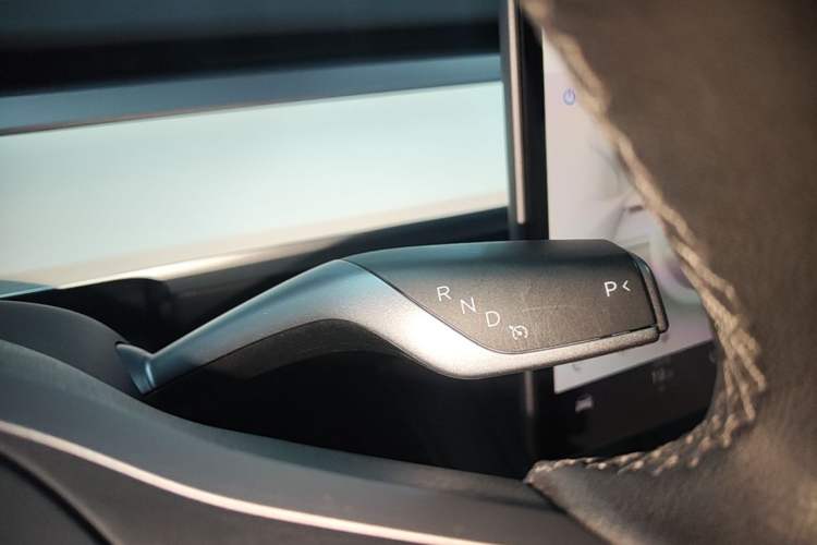 Used Tesla Model Y 2021 Performance High-Performance All-Wheel-Drive Version Gear Lever