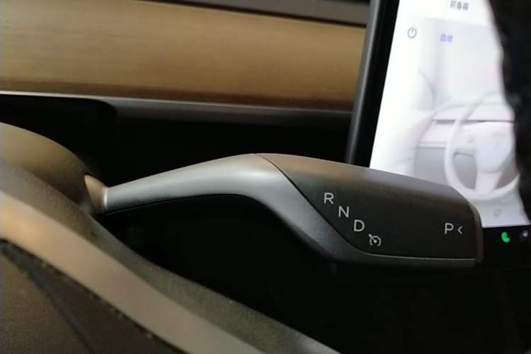 Used Tesla Model Y 2021 Long-Range All-Wheel-Drive Version Gear Lever