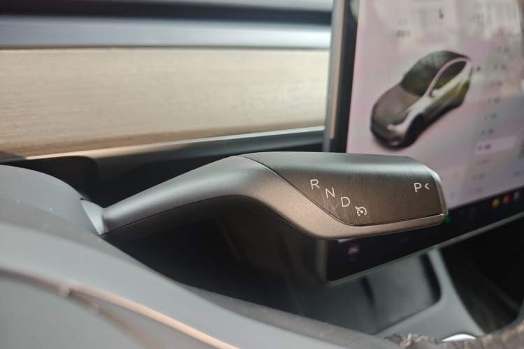 Used Tesla Model Y 2021 Long-Range All-Wheel-Drive Version 3D7 Gear Lever