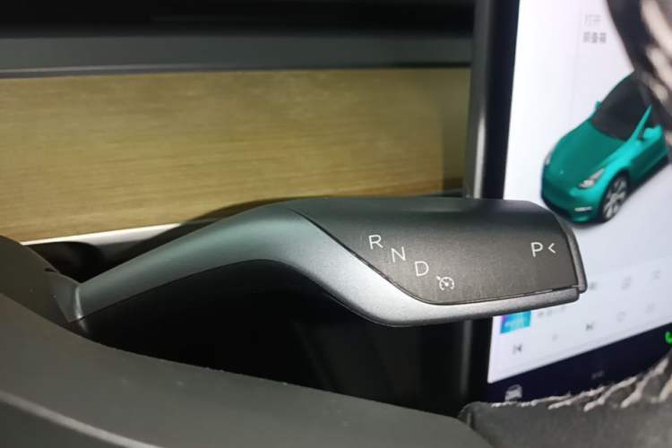 Used Tesla Model Y 2021 Long-Range All-Wheel-Drive Version 3D7 Gear Lever