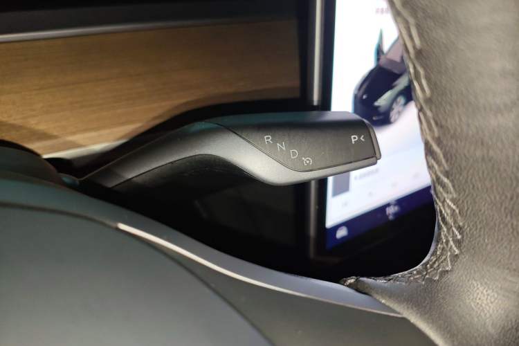 Used Tesla Model Y 2021 Standard Range Rear-Wheel Drive Version
