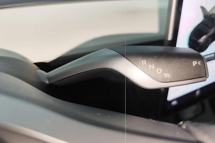 Used Tesla Model Y 2021 Long-Range All-Wheel-Drive Version 3D7 Gear Lever