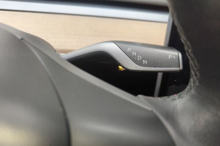Used Tesla Model Y 2021 Long-Range All-Wheel-Drive Version 3D7 Gear Lever