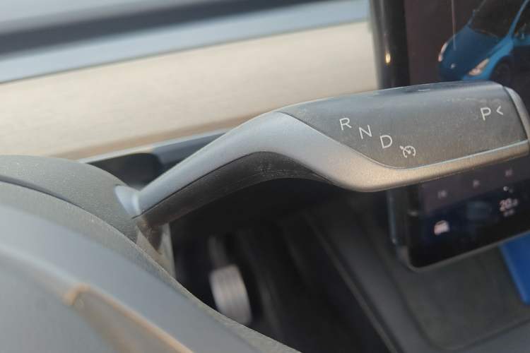 Used Tesla Model Y 2021 Performance High-Performance All-Wheel-Drive Version Gear Lever