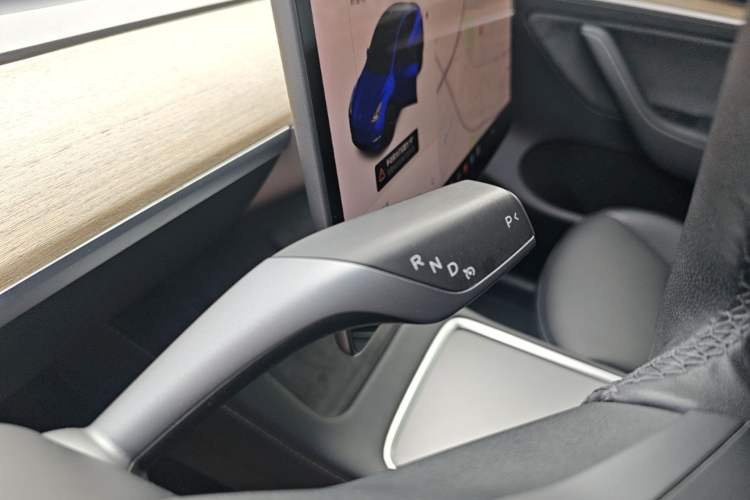 Used Tesla Model Y 2021 Long-Range All-Wheel-Drive Version 3D7 Gear Lever