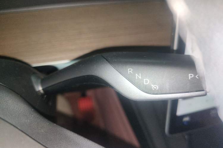 Used Tesla Model Y 2021 Long-Range All-Wheel-Drive Version Gear Lever