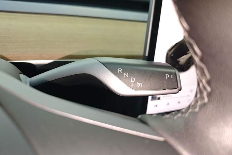 Used Tesla Model Y 2021 Standard Range Rear-Wheel Drive Version Gear Lever