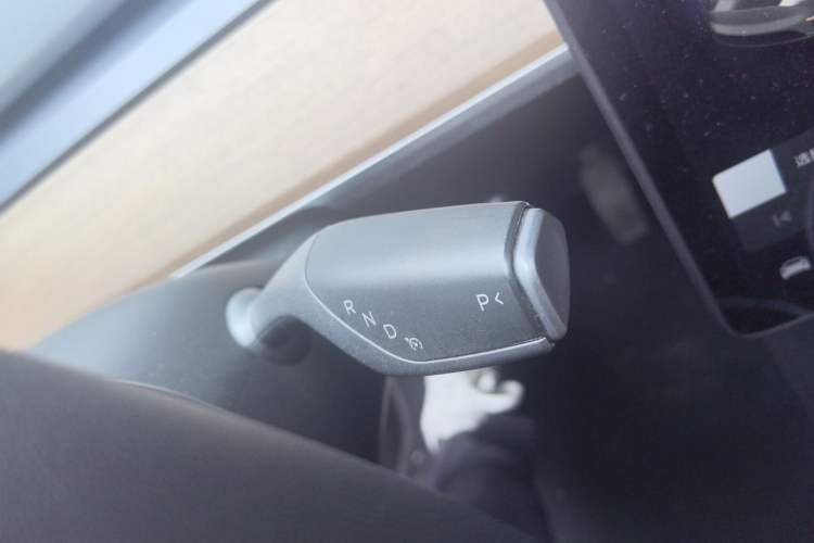 Used Tesla Model Y 2021 Long-Range All-Wheel-Drive Version Gear Lever