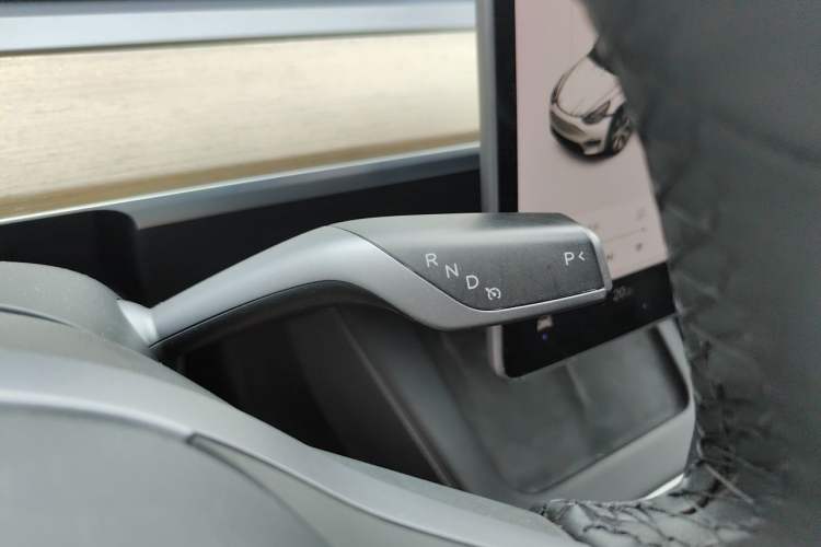 Used Tesla Model Y 2021 Standard Range Rear-Wheel Drive Version Gear Lever