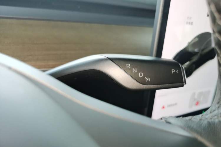 Used Tesla Model Y 2021 Standard Range Rear-Wheel Drive Version Gear Lever