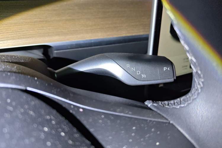 Used Tesla Model Y 2021 Long-Range All-Wheel-Drive Version 3D7 Gear Lever