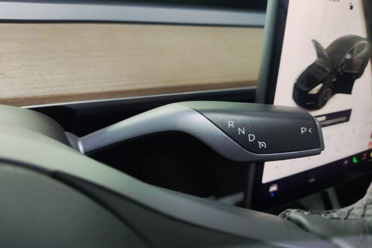 Used Tesla Model Y 2021 Standard Range Rear-Wheel Drive Version Gear Lever