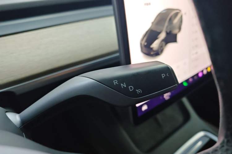 Used Tesla Model Y 2021 Long-Range All-Wheel-Drive Version 3D7 Gear Lever