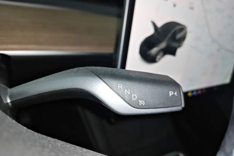 Used Tesla Model Y 2021 Long-Range All-Wheel-Drive Version Gear Lever