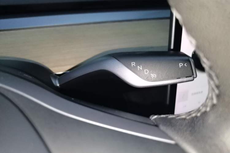 Used Tesla Model Y 2021 Standard Range Rear-Wheel Drive Version Gear Lever