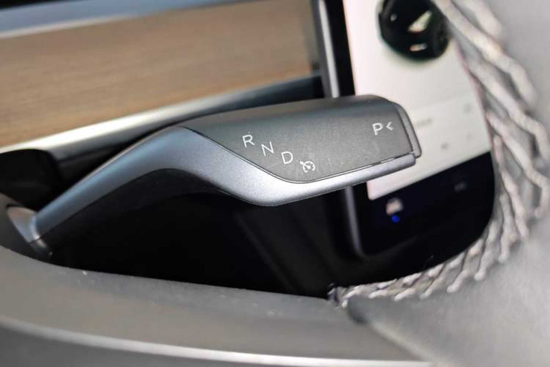 Used Tesla Model Y 2021 Long-Range All-Wheel-Drive Version 3D7 Gear Lever