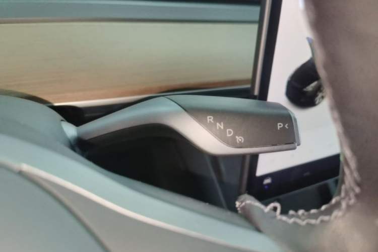 Used Tesla Model Y 2021 Long-Range All-Wheel-Drive Version Gear Lever