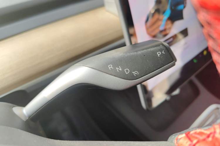 Used Tesla Model Y 2021 Standard Range Rear-Wheel Drive Version Gear Lever