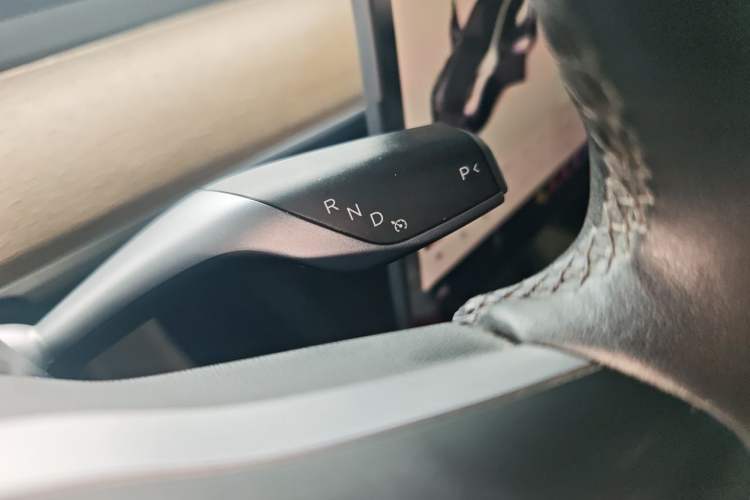 Used Tesla Model Y 2021 Standard Range Rear-Wheel Drive Version Gear Lever