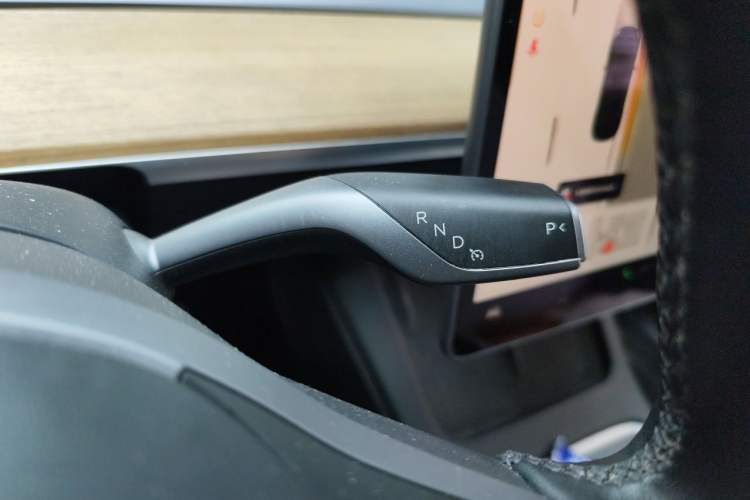 Used Tesla Model Y 2021 Revised Version 2 Long-Range All-Wheel-Drive Edition Gear Lever