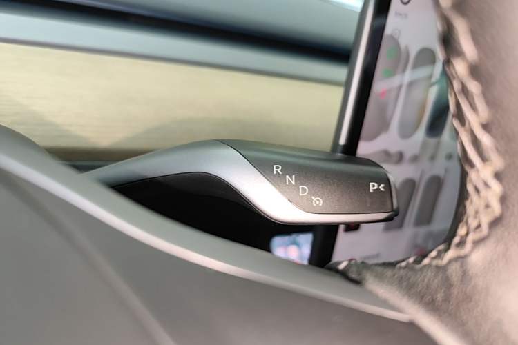Used Tesla Model Y 2021 Performance High-Performance All-Wheel-Drive Version Gear Lever