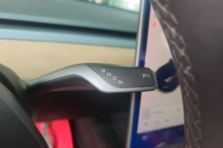 Used Tesla Model Y 2021 Long-Range All-Wheel-Drive Version 3D7 Gear Lever