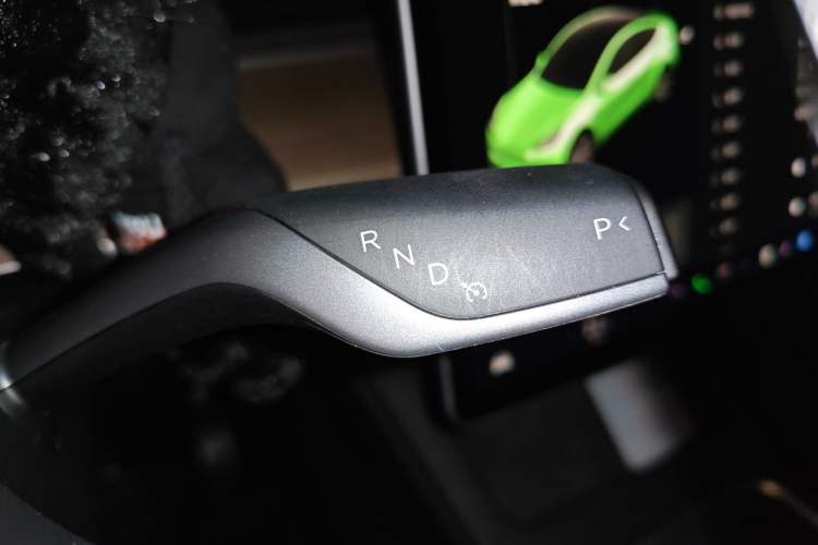 Used Tesla Model Y 2021 Standard Range Rear-Wheel Drive Version Gear Lever