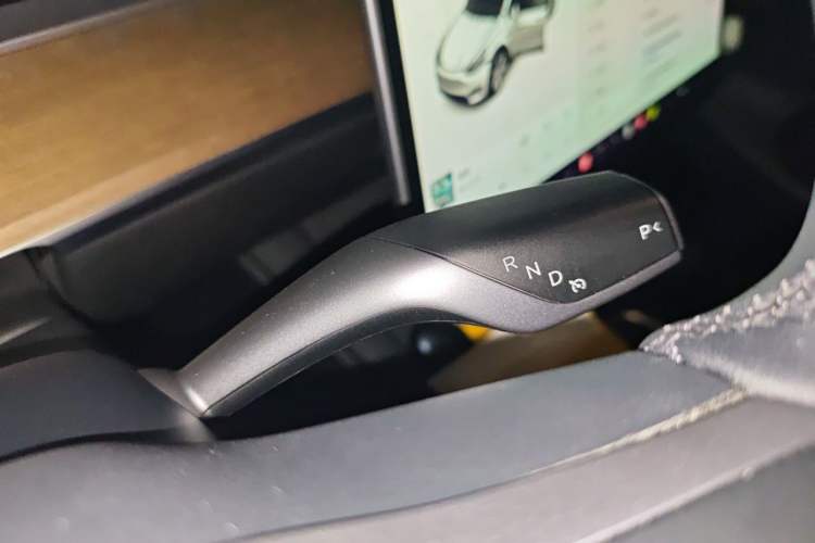 Used Tesla Model Y 2021 Standard Range Rear-Wheel Drive Version Gear Lever