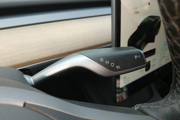 Used Tesla Model Y 2021 Standard Range Rear-Wheel Drive Version Gear Lever
