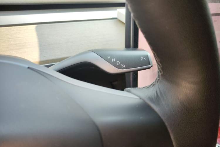 Used Tesla Model Y 2021 Standard Range Rear-Wheel Drive Version Gear Lever