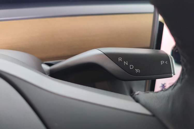 Used Tesla Model Y 2021 Standard Range Rear-Wheel Drive Version Gear Lever