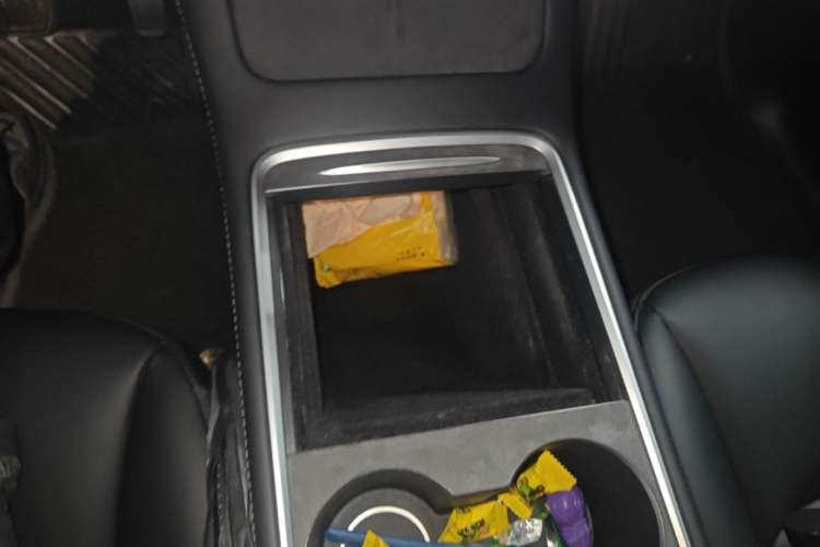Used Tesla Model Y 2021 Long-Range All-Wheel-Drive Version 3D7 Gear Lever