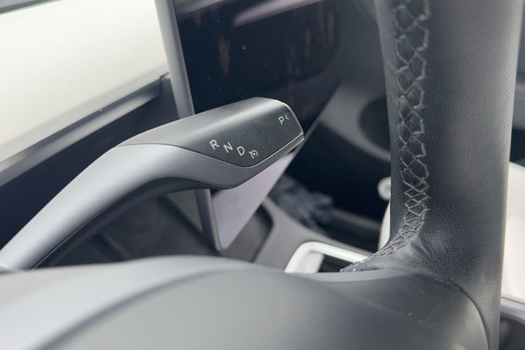 Used Tesla Model Y 2021 Standard Range Rear-Wheel Drive Version Gear Lever