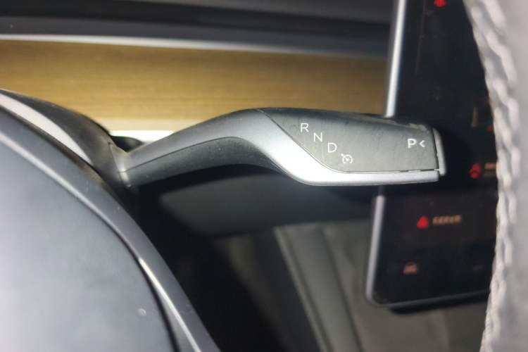 Used Tesla Model Y 2021 Standard Range Rear-Wheel Drive Version Gear Lever