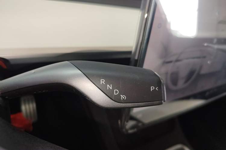 Used Tesla Model Y 2021 Performance High-Performance All-Wheel-Drive Version Gear Lever