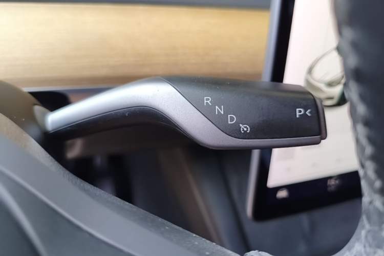 Used Tesla Model Y 2021 Standard Range Rear-Wheel Drive Version Gear Lever