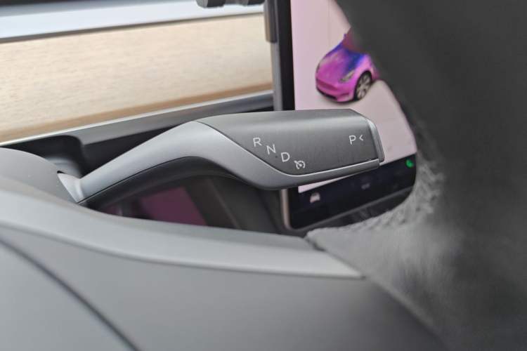 Used Tesla Model Y 2021 Long-Range All-Wheel-Drive Version Gear Lever