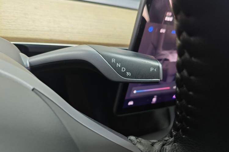 Used Tesla Model Y 2021 Standard Range Rear-Wheel Drive Version Gear Lever