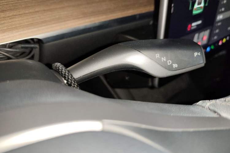 Used Tesla Model Y 2021 Standard Range Rear-Wheel Drive Version Gear Lever