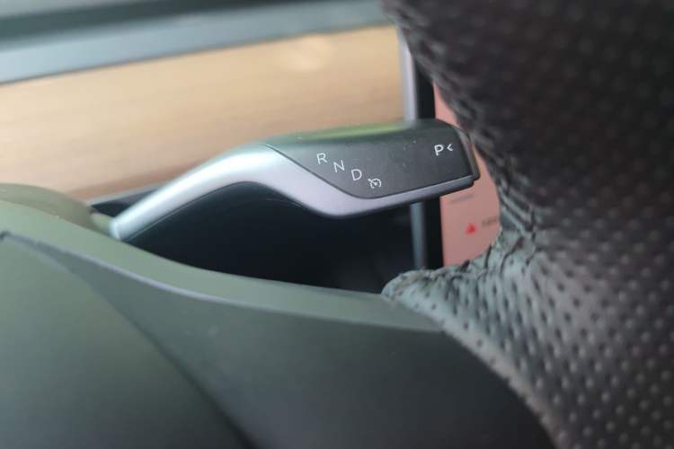Used Tesla Model Y 2021 Standard Range Rear-Wheel Drive Version Gear Lever