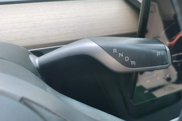 Used Tesla Model Y 2021 Revised Version 2 Long-Range All-Wheel-Drive Edition Gear Lever