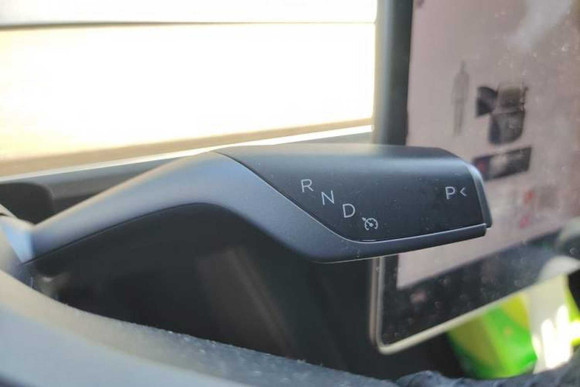 Used Tesla Model Y 2021 Long-Range All-Wheel-Drive Version 3D7 Gear Lever